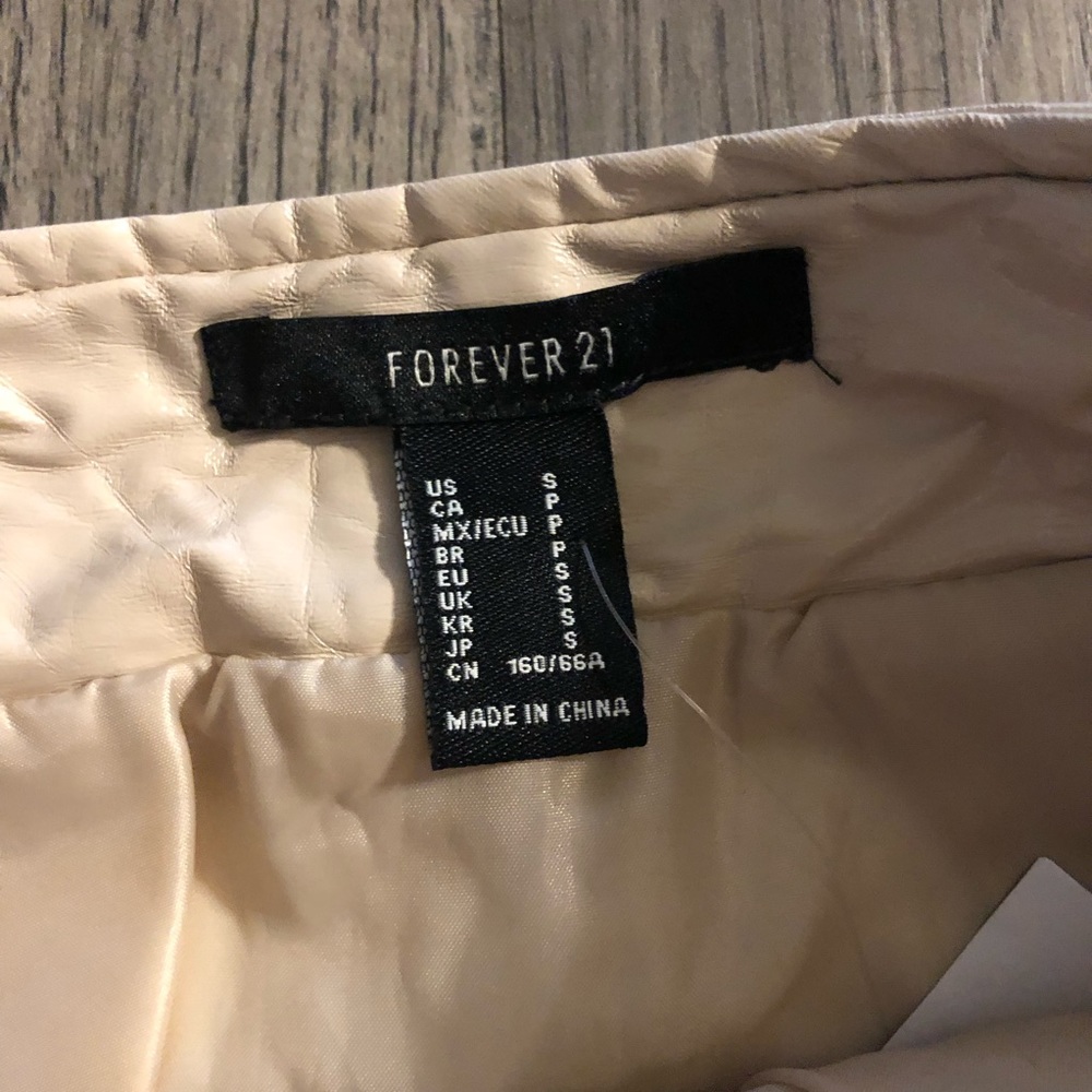 NWT Forever 21 zipper skirt - Picture 5 of 9